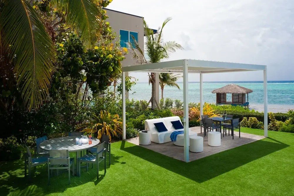 Black Urchin Boutique Resort