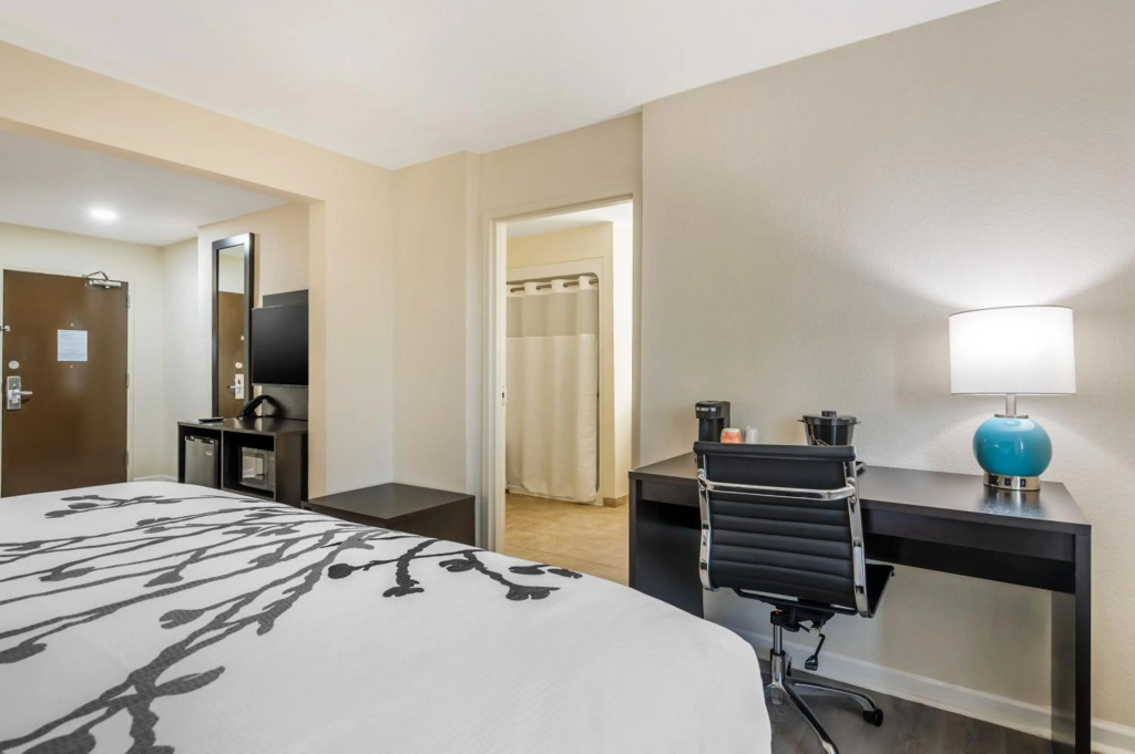 Sleep Inn & Suites Newport News City Center Area