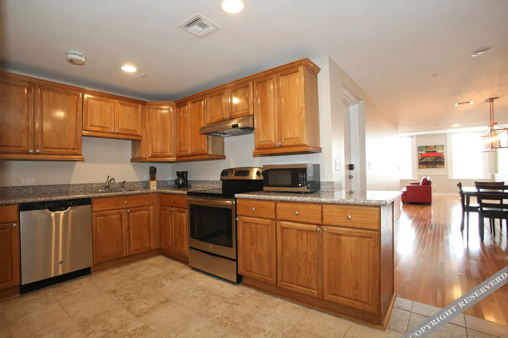 Hosteeva French Quarter Luxury Condo