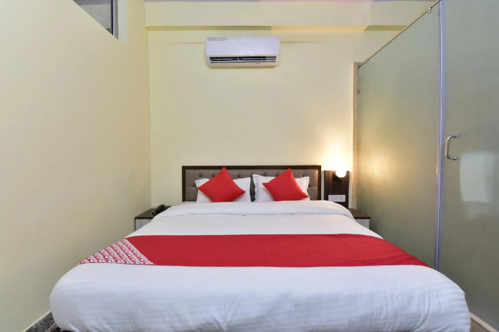 OYO 77294 Hotel Vanshil