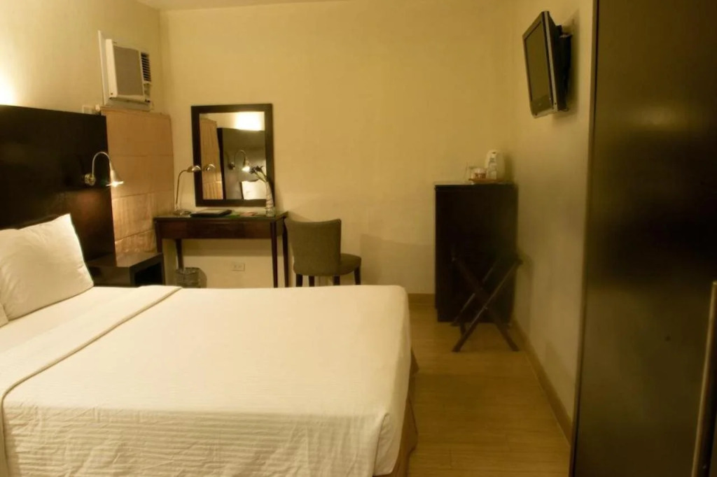 Pearl Lane Hotel