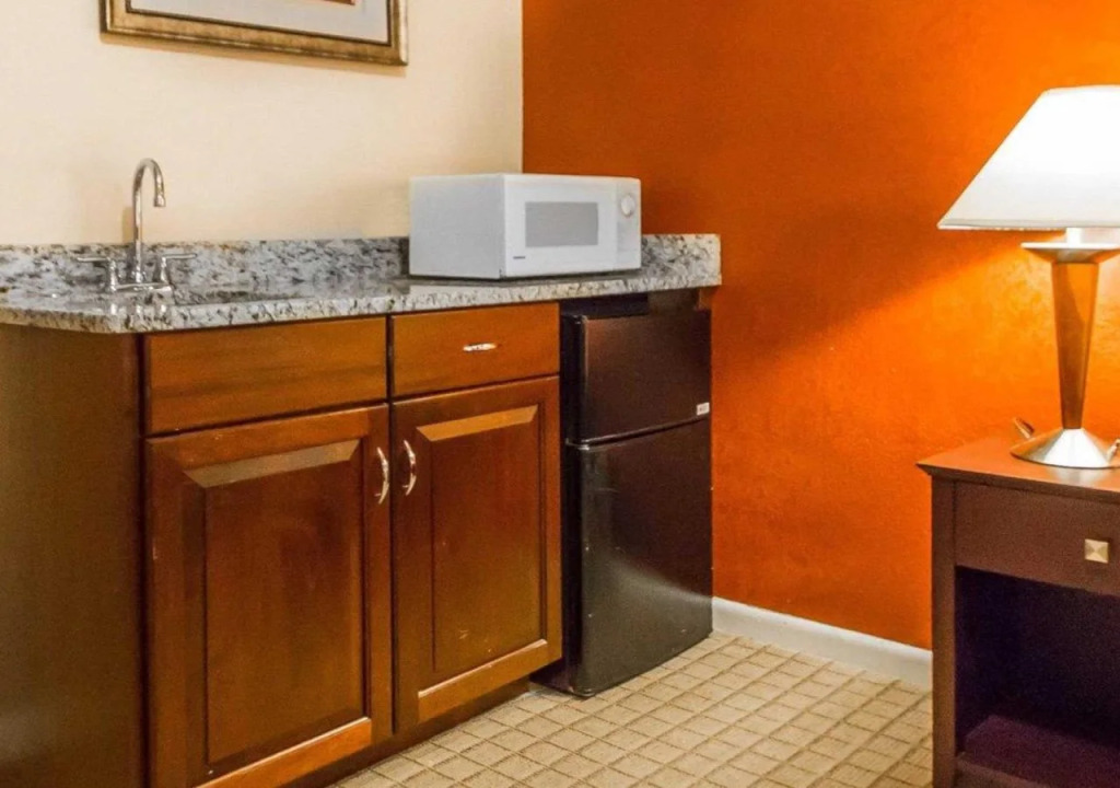 Econo Lodge Inn & Suites Old Saybrook - Westbrook