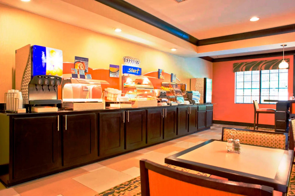 Holiday Inn Express & Suites Acworth - Kennesaw Northwest by IHG