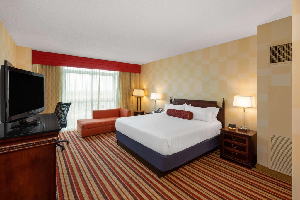 Wyndham Grand Oklahoma City Downtown