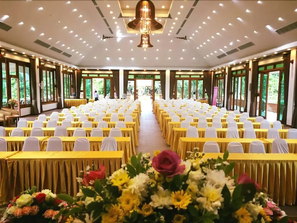 Nan Green Lake View Resort