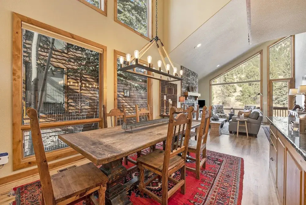 Fall River Retreat - Monthly Long-term Vacation Rental 3 Bedroom Townhouse by RedAwning