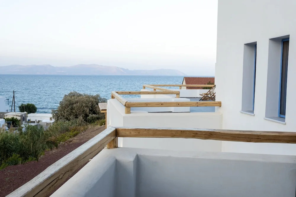 Alsea Seafront Apartments in Agia Pelagia Kythera