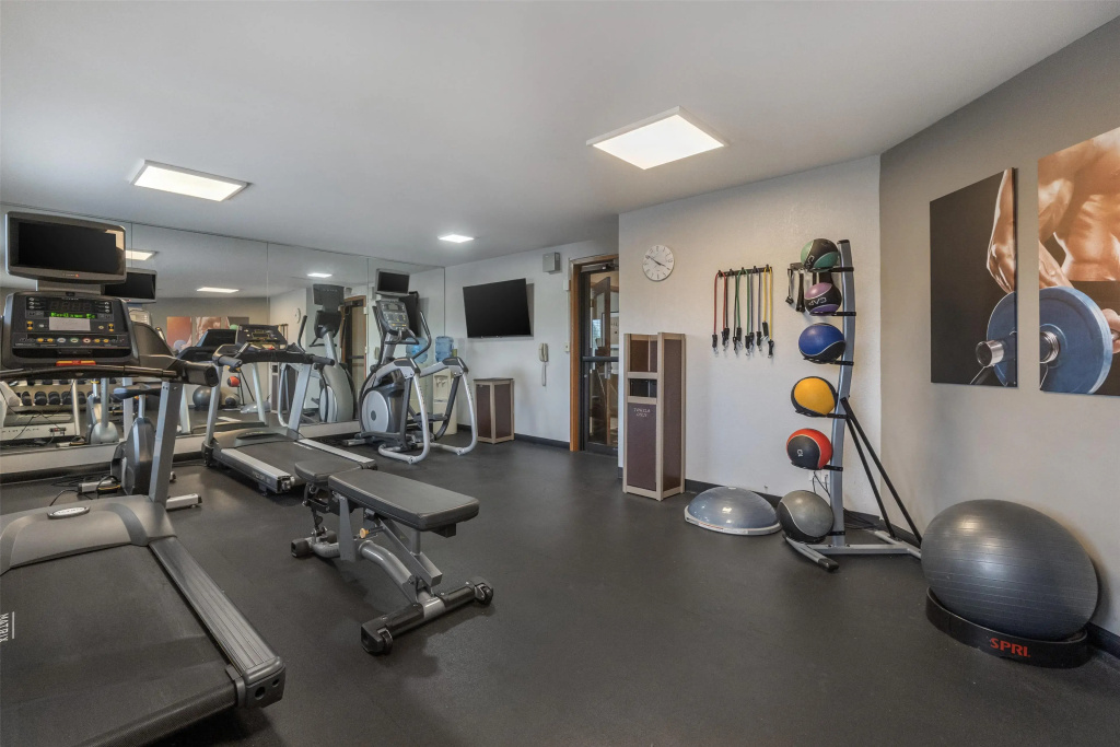 Holiday Inn Express Fremont (Angola Area)