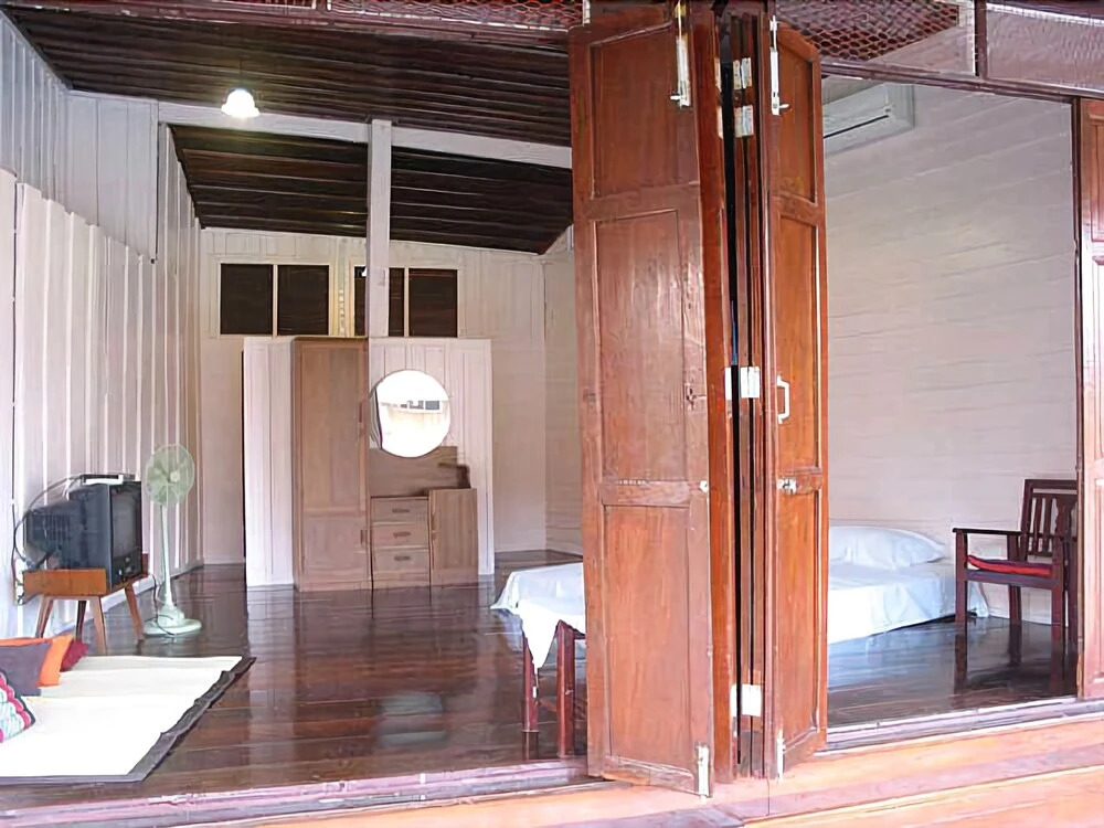Ploen Amphawa Resort