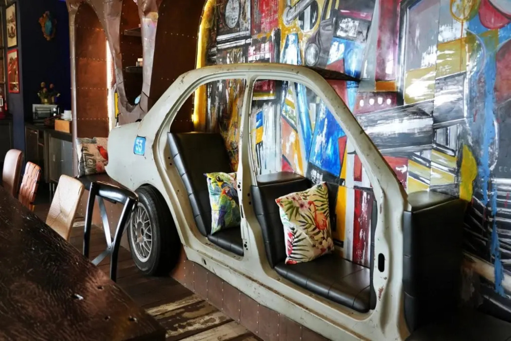 MeStyle Garage Hotel