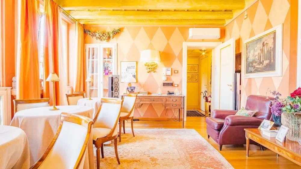 in Verona With 3 Bedrooms and 3 Bathrooms