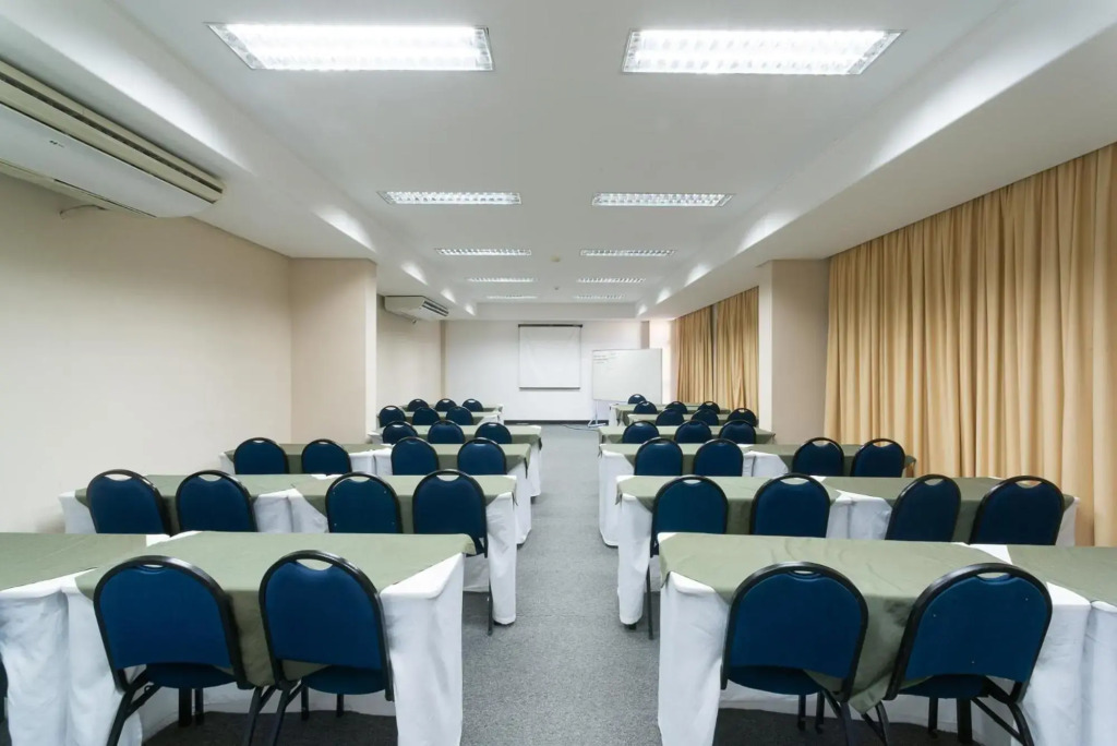 OTH1401 Flat na Ilha do Leite, Recife, um quarto. Fica em um dos mais importantes polos médicos do país