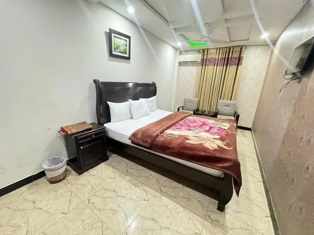 Millat Hotel G9-4