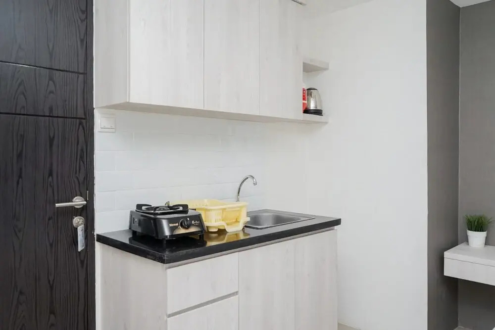 Brand New and Comfy Studio Baileys Apartment By Travelio