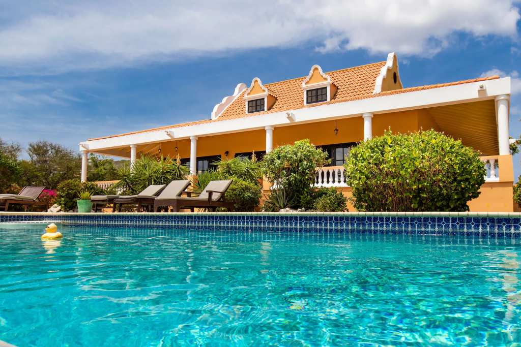 Stunning Caribbean Style Ocean Front Villa