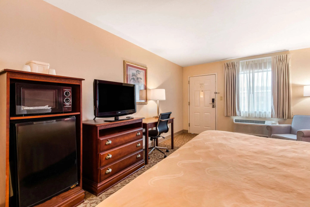 Quality Inn Pelham I-65 exit 246