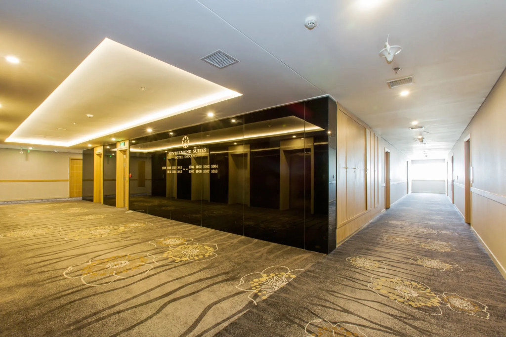 Zen Diamond Suites Hotel