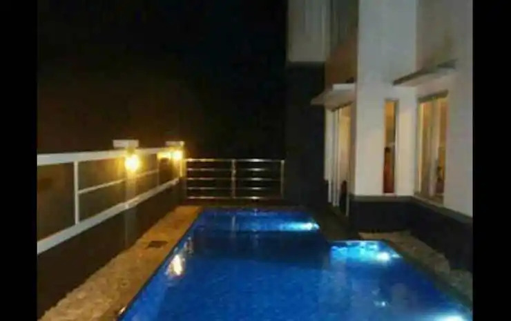 Villa Kaca
