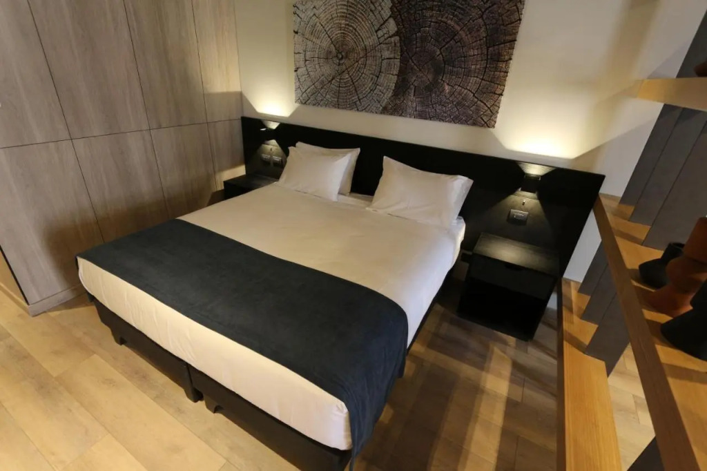 Zip Housing Los Trapenses