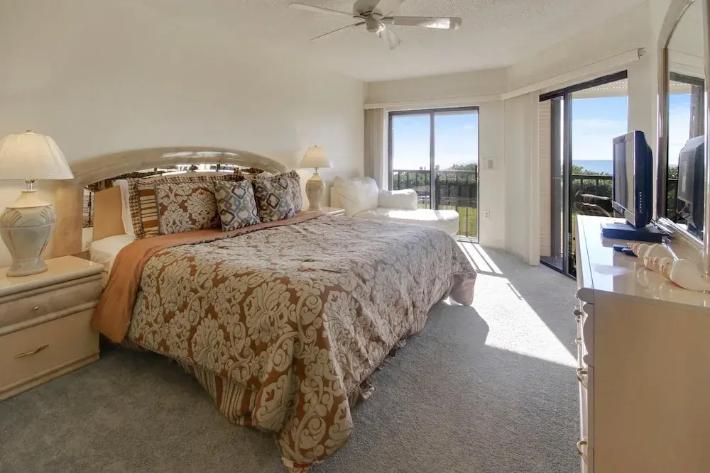 Land's End 203 Building 11 Beachfront With Private Balcony!!