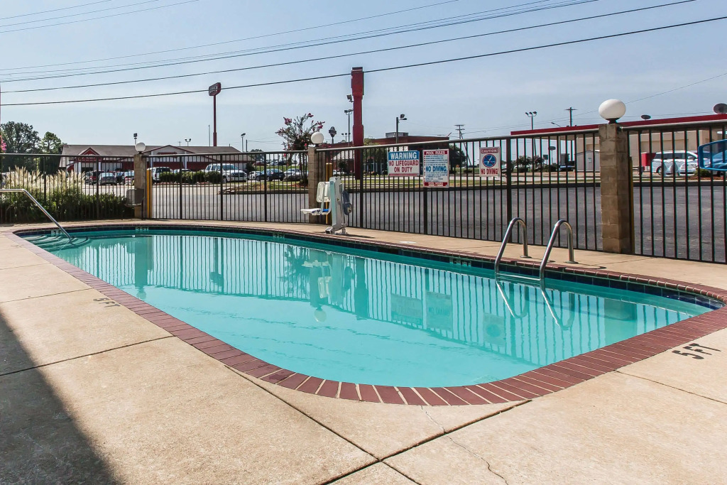 Comfort Inn & Suites Hamilton Place