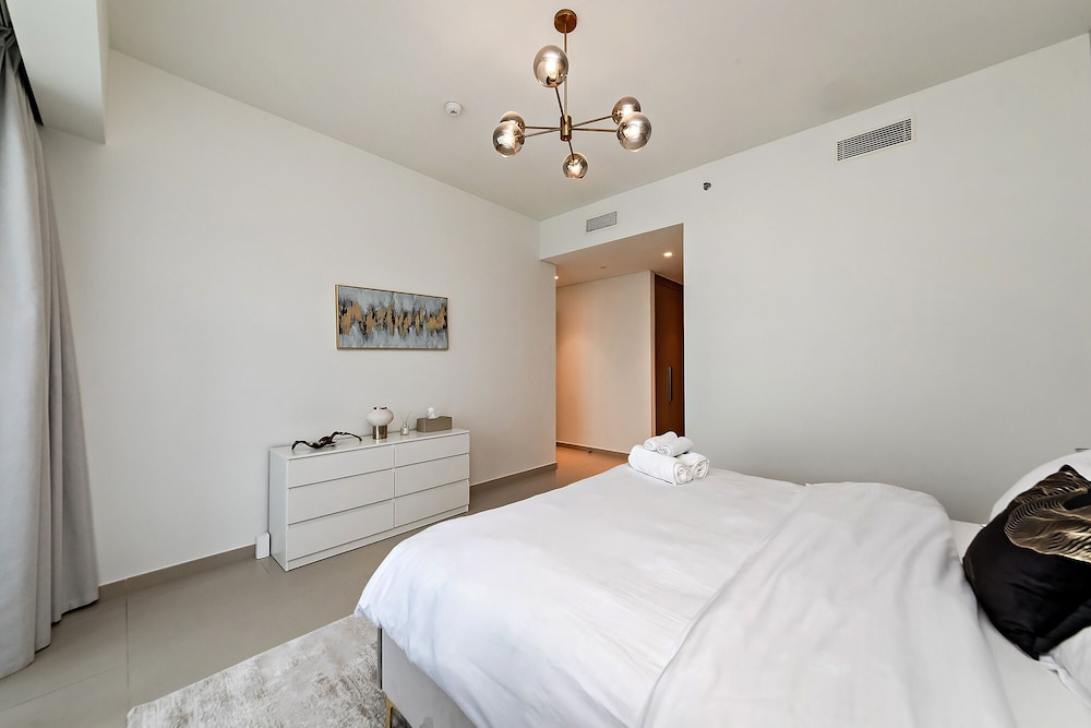 Burj View Stylish 3BR with Maids Room