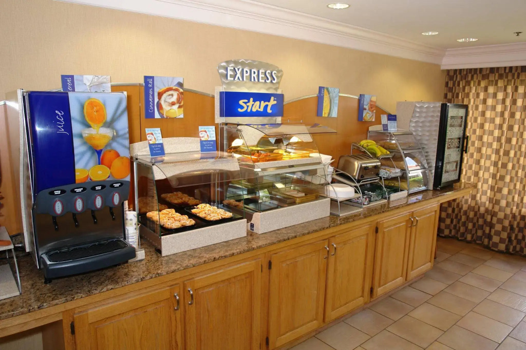 Holiday Inn Express Hotel & Suites Pigeon Forge by IHG