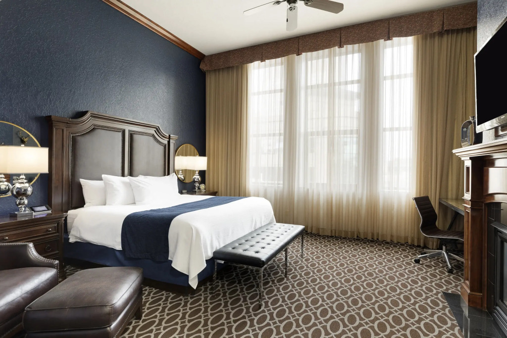 Des Lux Hotel