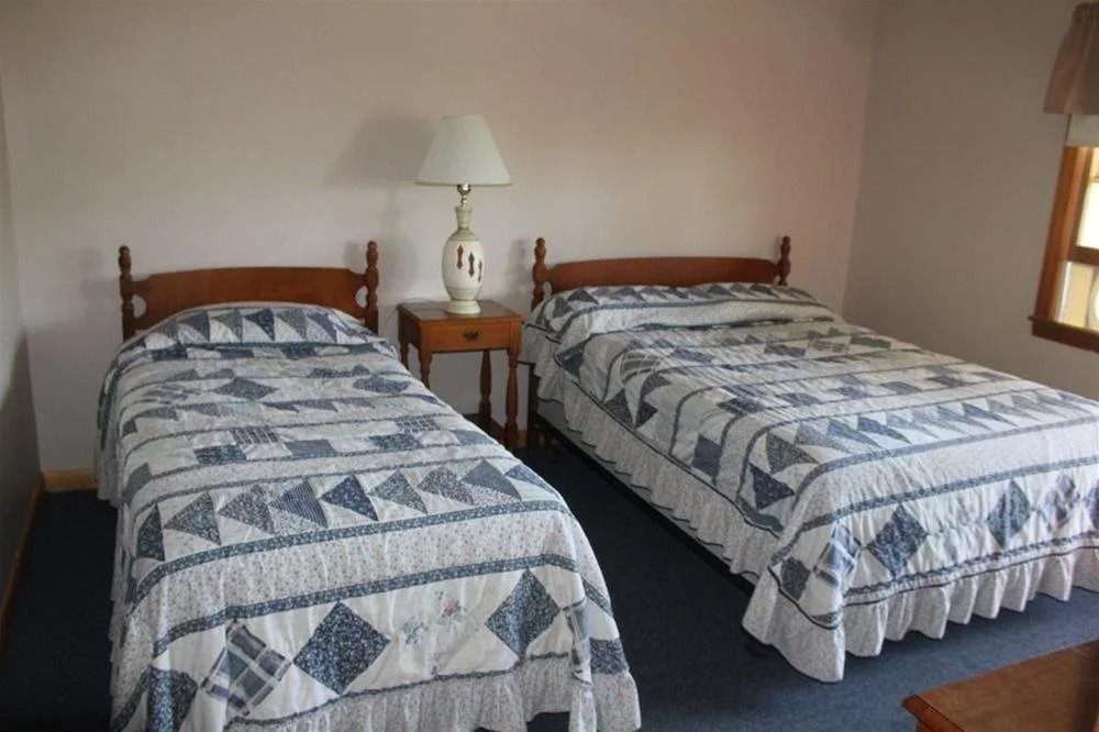 Lake Shore Farm Inn