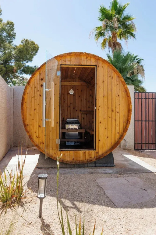 Solara - Pool & Spa - Sauna & Cold Plunge