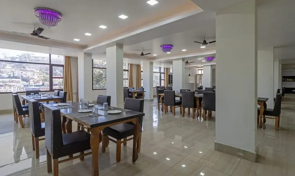 Treebo Stotrak S N Residency, Mussoorie