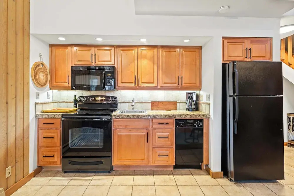 Scenic 1 Bedroom W/loft at Mount Bachelor Resort!