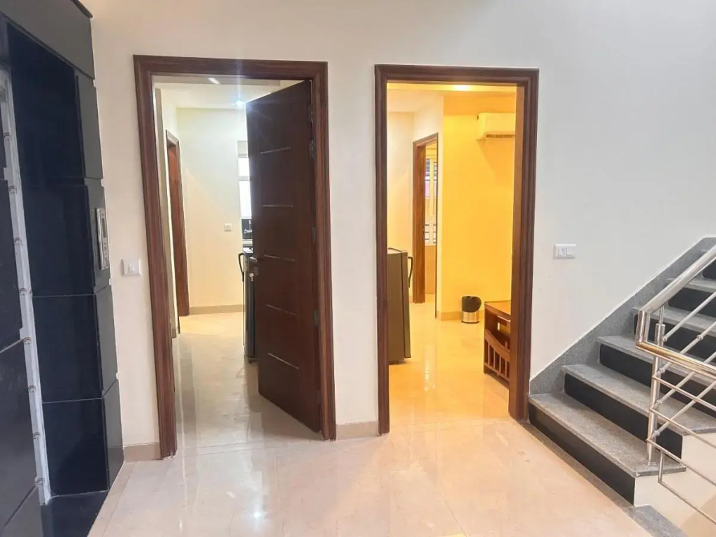 Lime Tree 1BHK Serviced Apartment - Medanta Medicity, Gurgaon