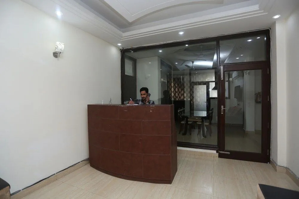 OYO 22867 Crystal Residency