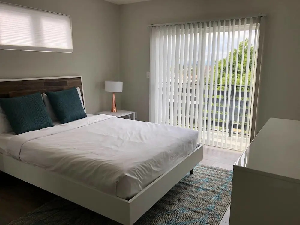 Brand NEW Luxury 3bdr Townhome In Silver Lake