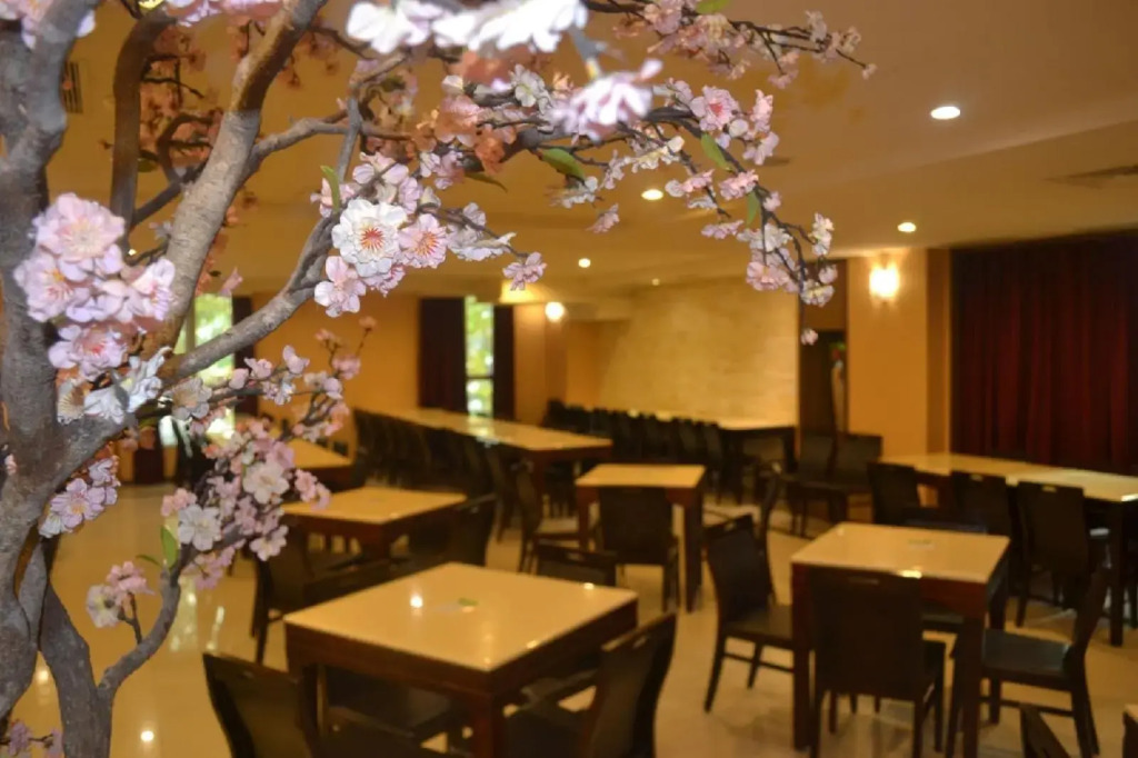 SLV Hotel Group-SLV Business Hotel