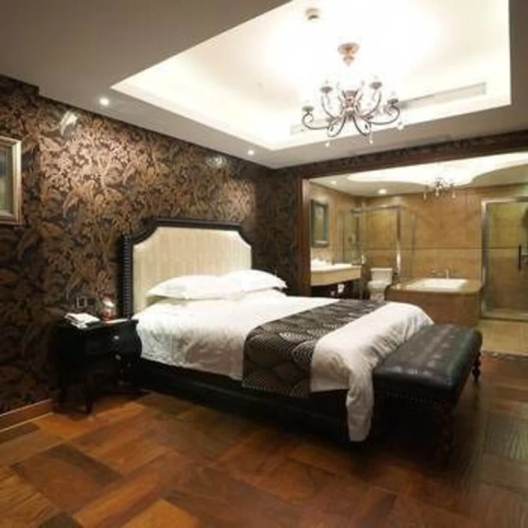 Longyuan Number Nine Hotel