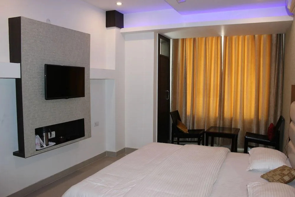 Hotel Kimaya