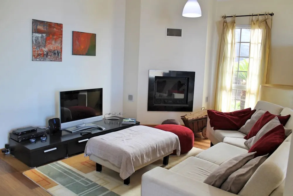 Casa das Neves - By Wehost