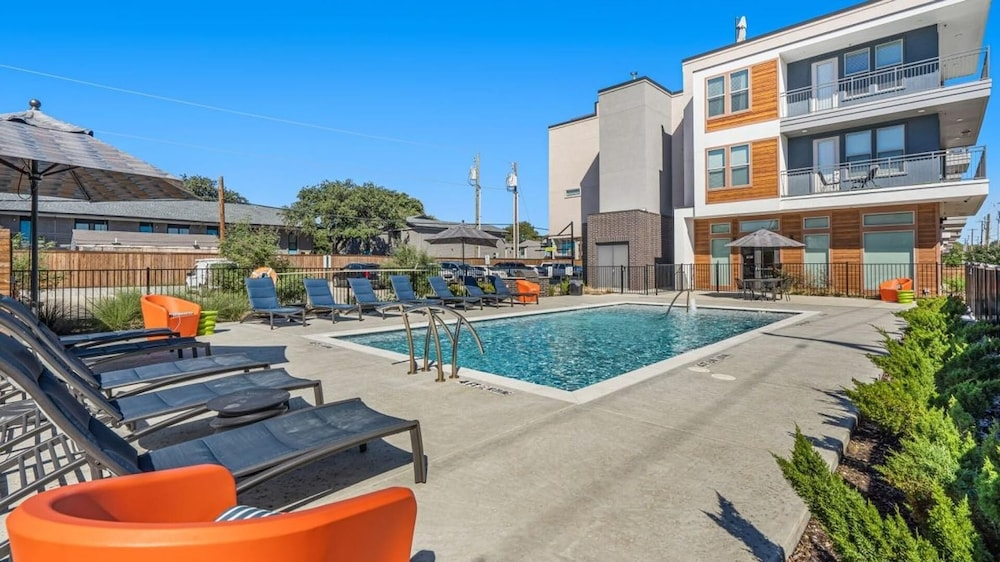Landing Apartments near Dallas Medical District