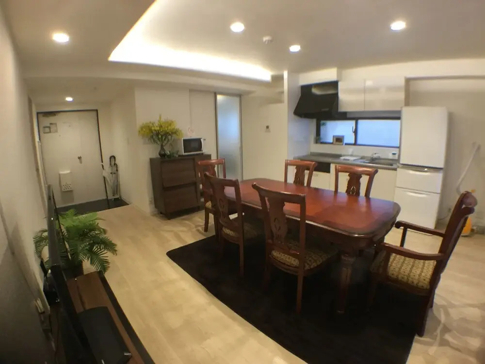 Intercity Osaka Service Apartment