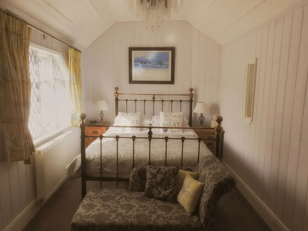 The Minadab Cottage