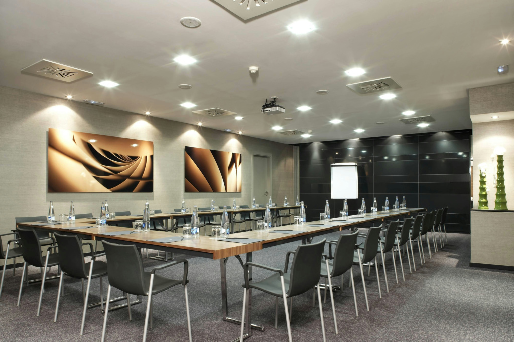 AC Hotel Victoria Suites by Marriott