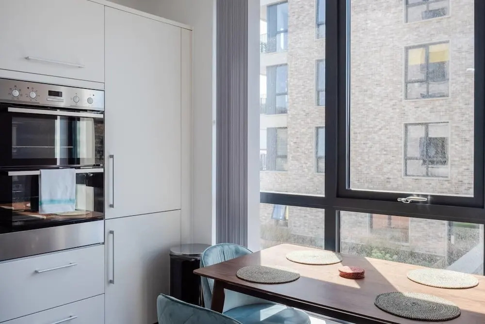 Gorgeous new 1 bed With Private Balcony, Brixton