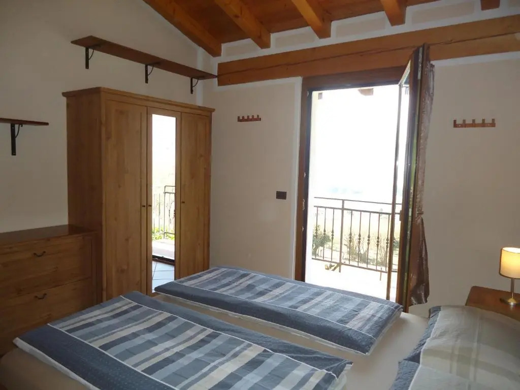 Casa Carla, bis 4 Personen, Garten, Balkon mit Blick auf den See und die Berge