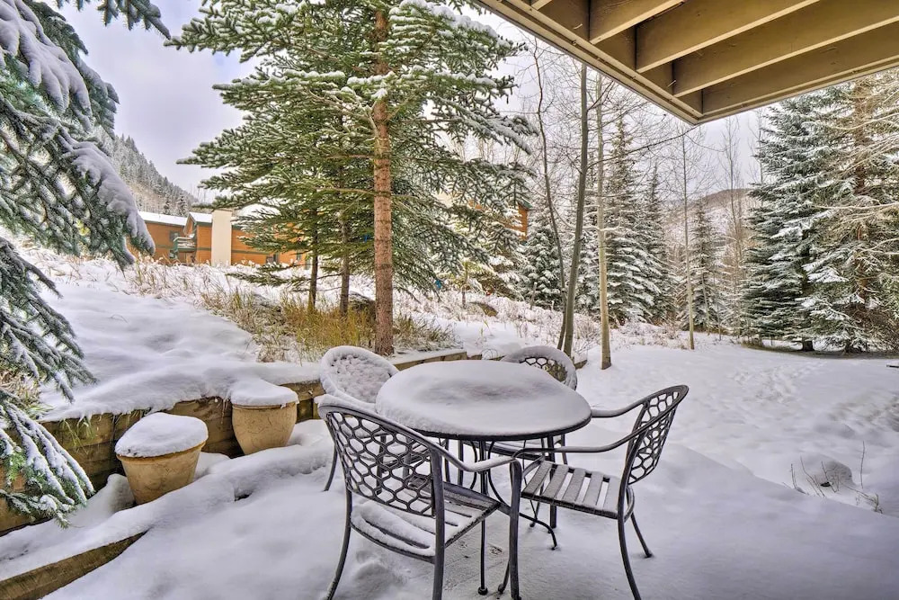 Charming Vail Condo w/ Patio & Mountain Views