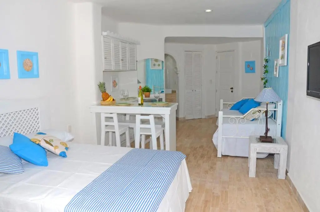 AR Cancun Plaza