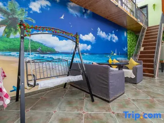 Guanshan Yue  swimming pool  prvate banquet Homestay (Qinglong Gorge)
