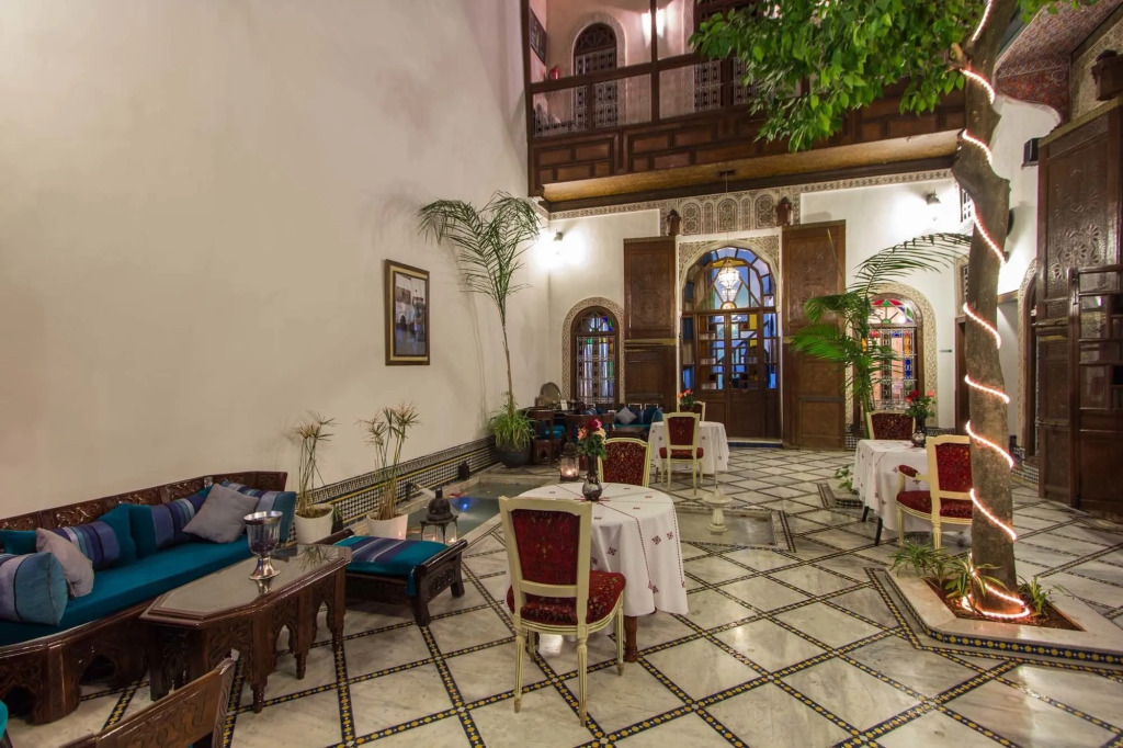 Riad Les Remparts De Fès
