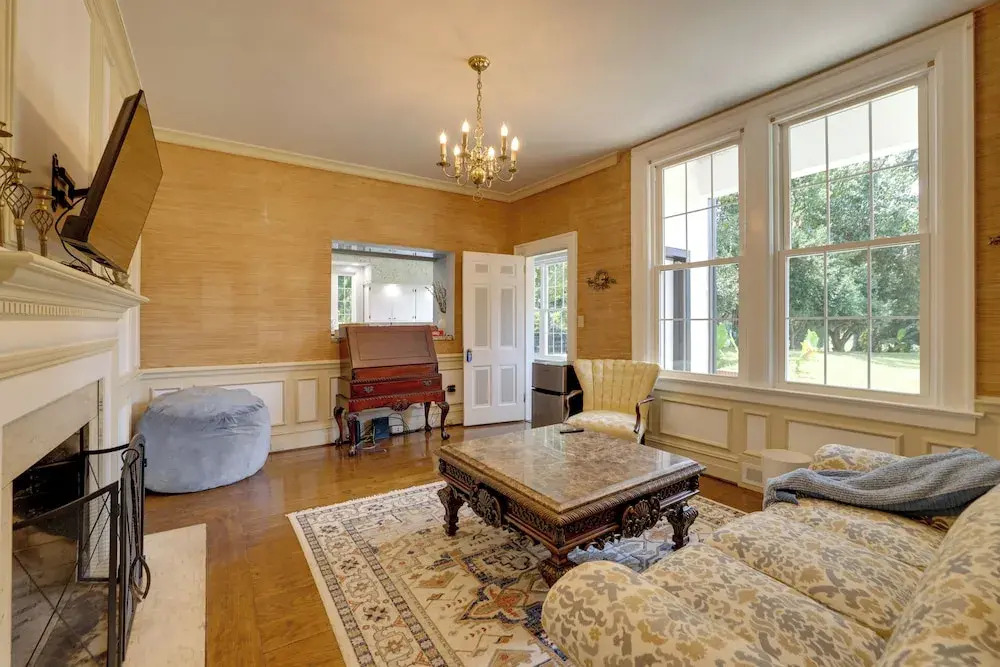 Home on Sprawling Estate, 6 Mi to Dtwn Spartanburg